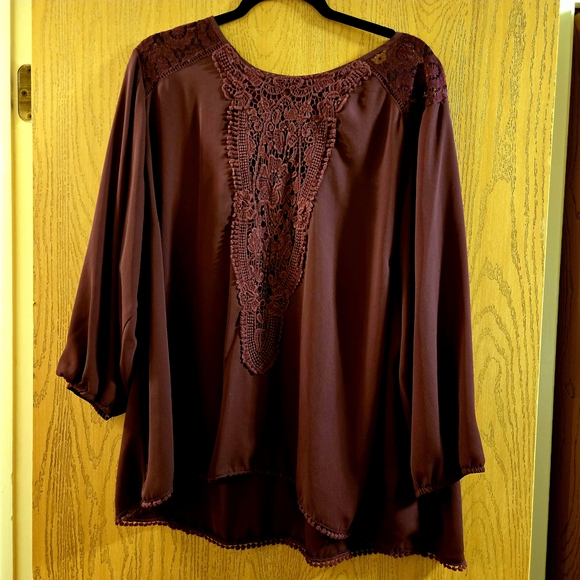 Elegant Burgundy Lace Detail Women's Top - Picture 1 of 6